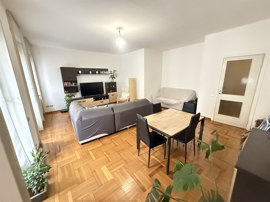 MILANO -  M3 Metropolitana Sondrio - 4 LOC Arredato  - Disponibilità immediata