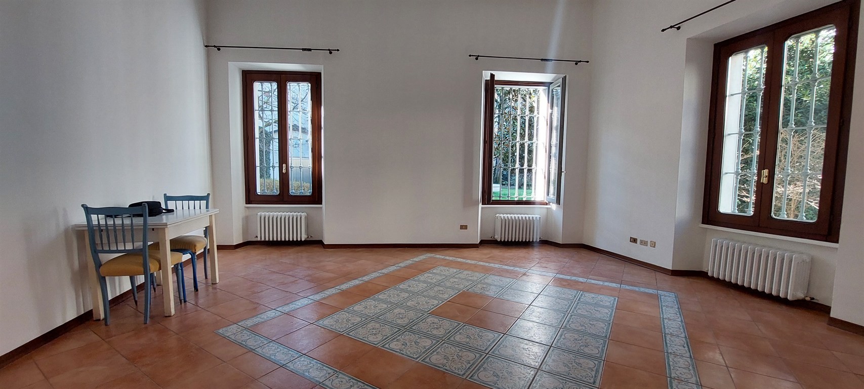 MONZA CENTRO - Prestigioso appartamento in casa d'epoca con posto auto